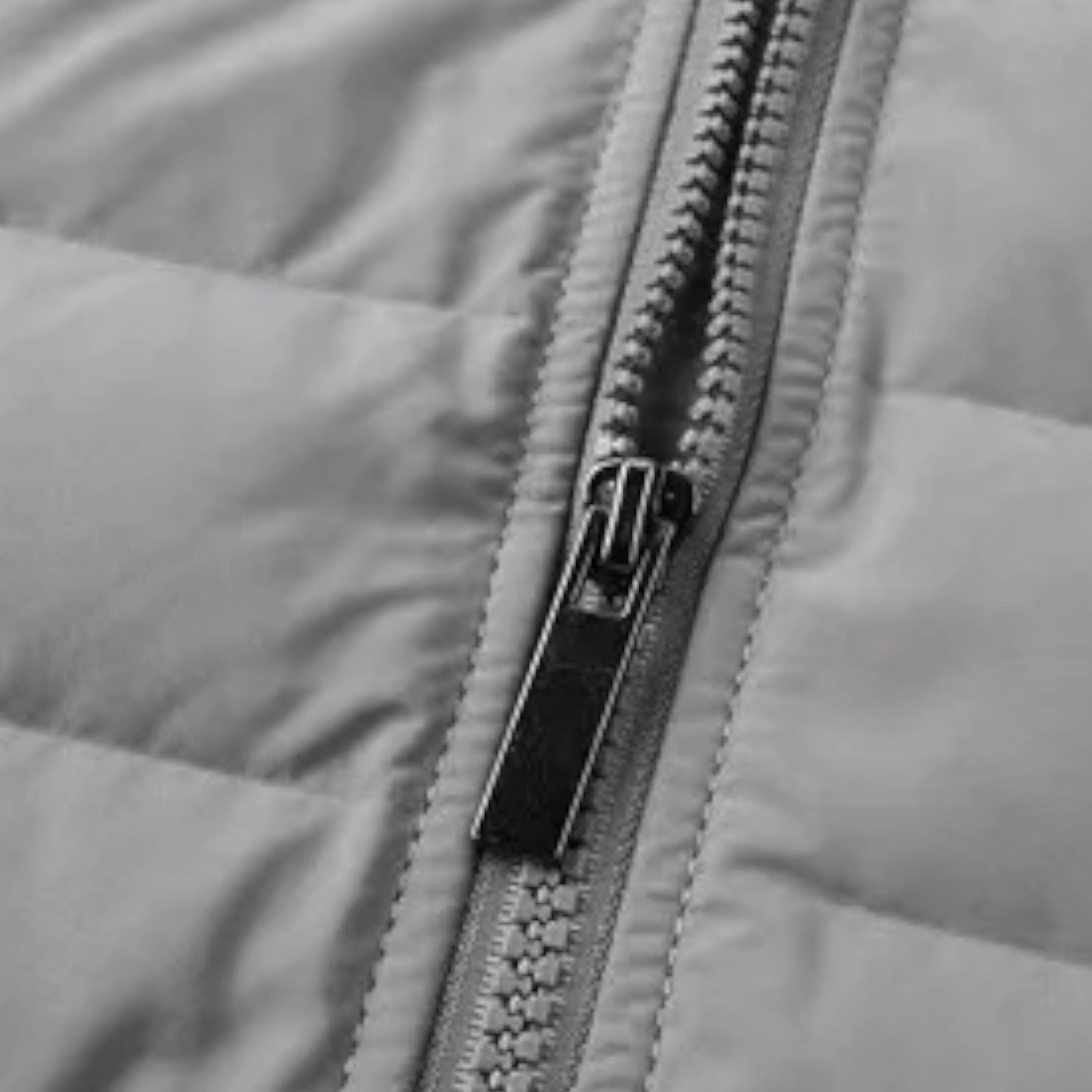 Modern Winter Spliced Quilted Hooded Down Jacket for Men