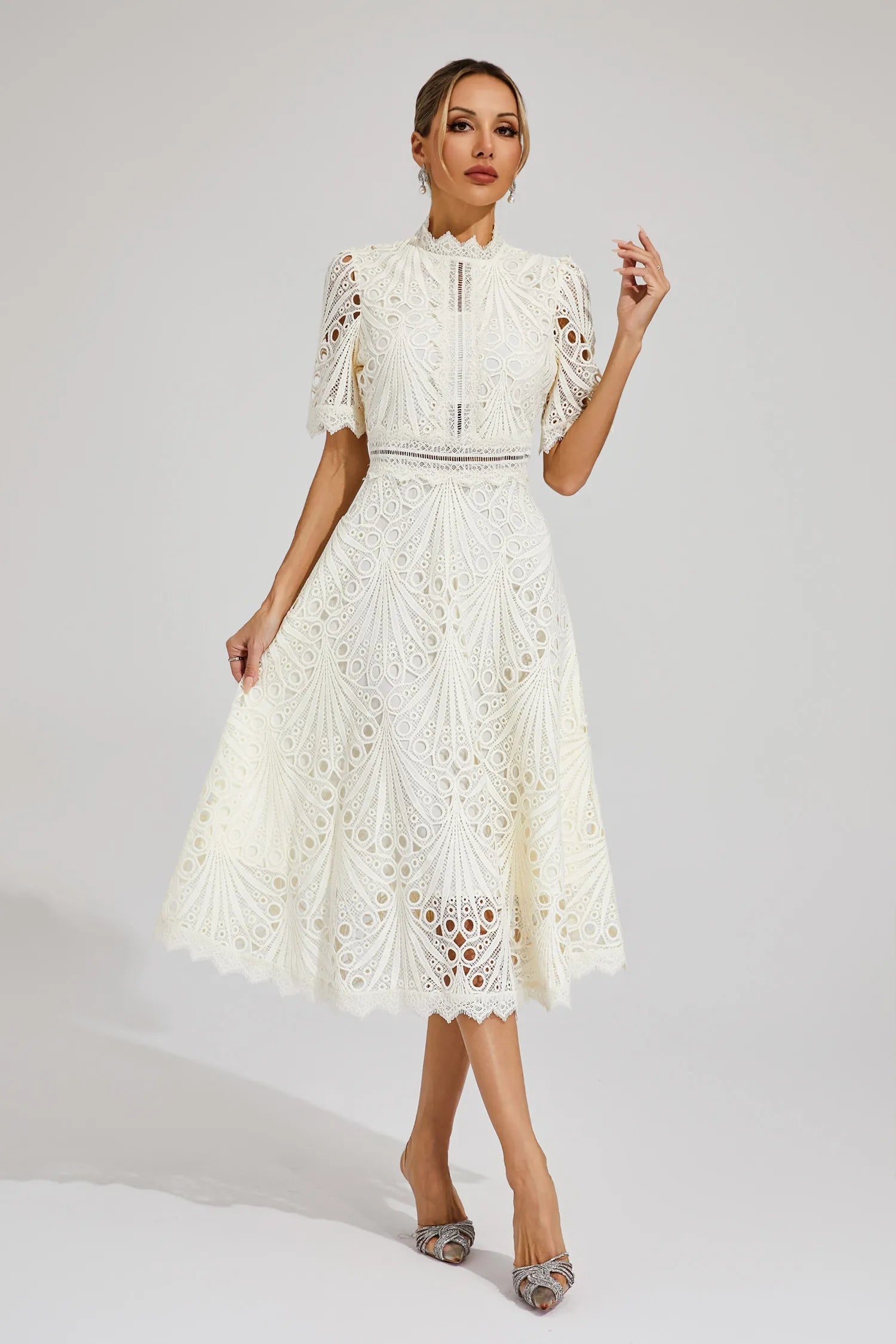 Exquisite Flattering Lace Midi Dress for Women