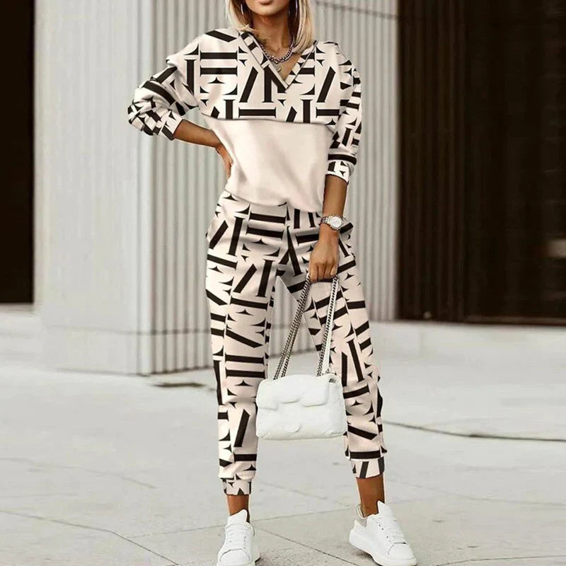 Women’s Casual Zip-Up Tracksuit Set with Statement Print