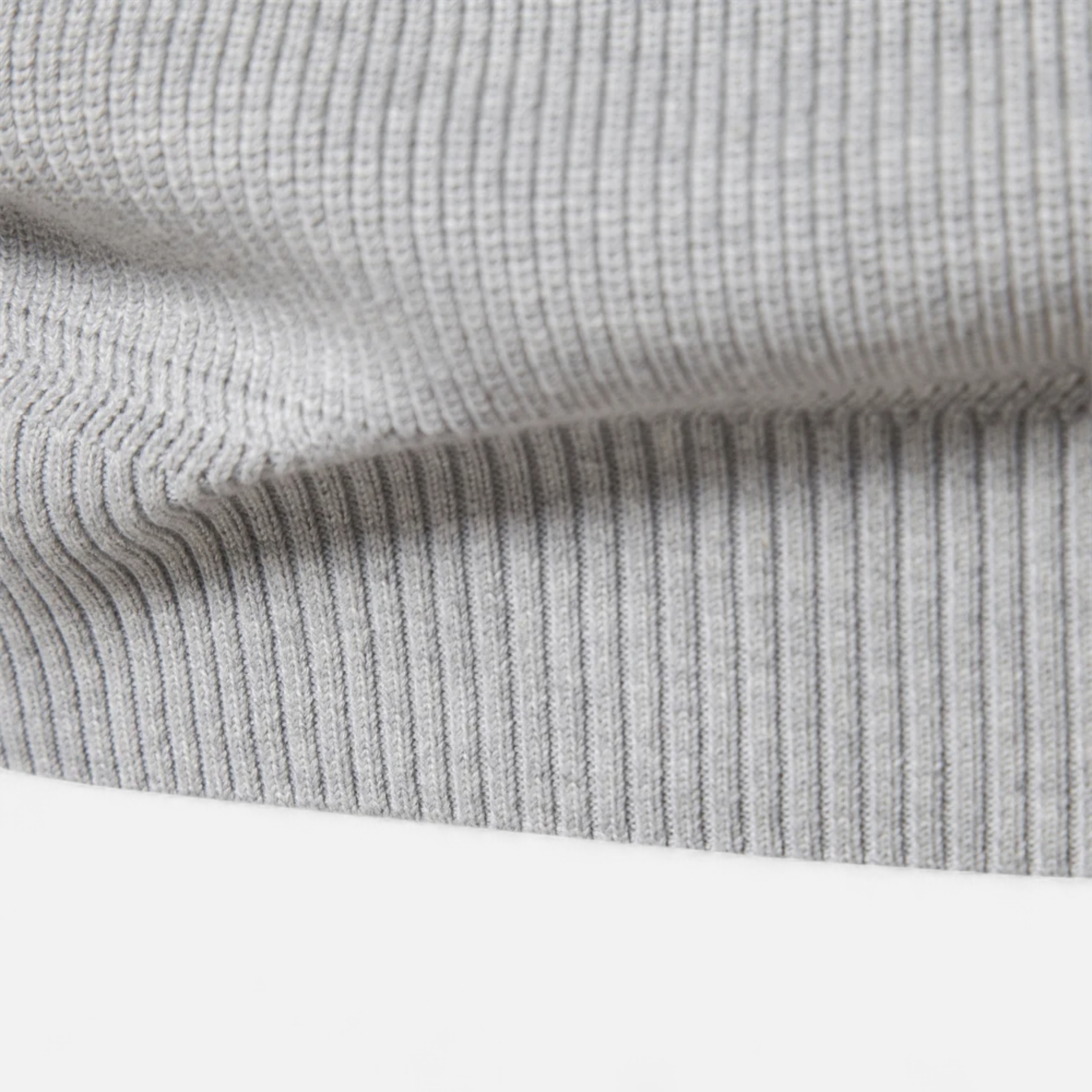 Men’s Timeless Knitted Layered Half-Zip Sweater for Cooler Months